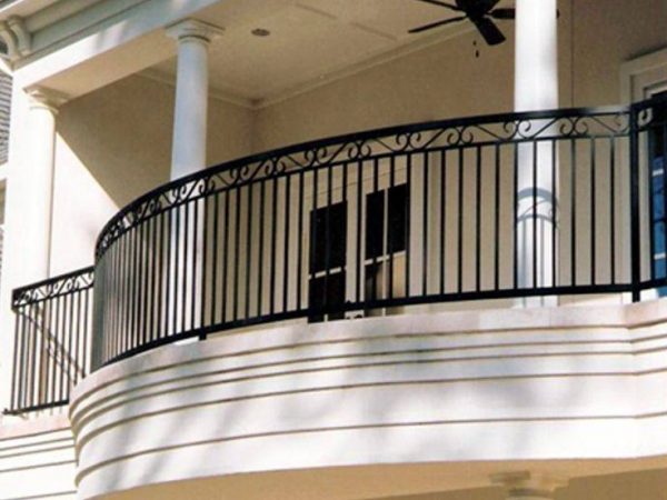 перила на балкон с формой